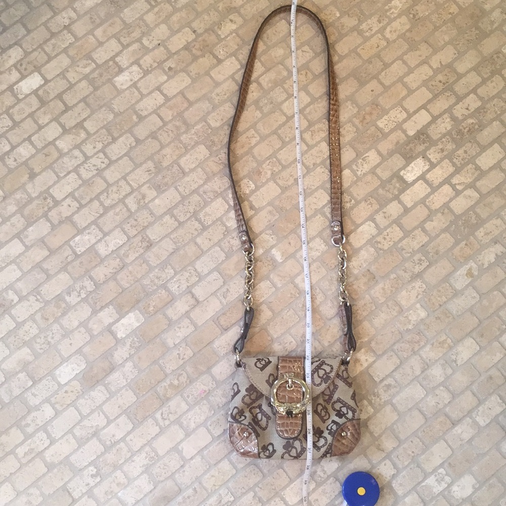 Kathy VanZeeland Crossbody Bag - Picture 5 of 6